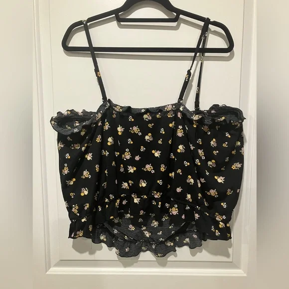 TORRID S3 Ruffled Tube Tank - Picture 4 of 4